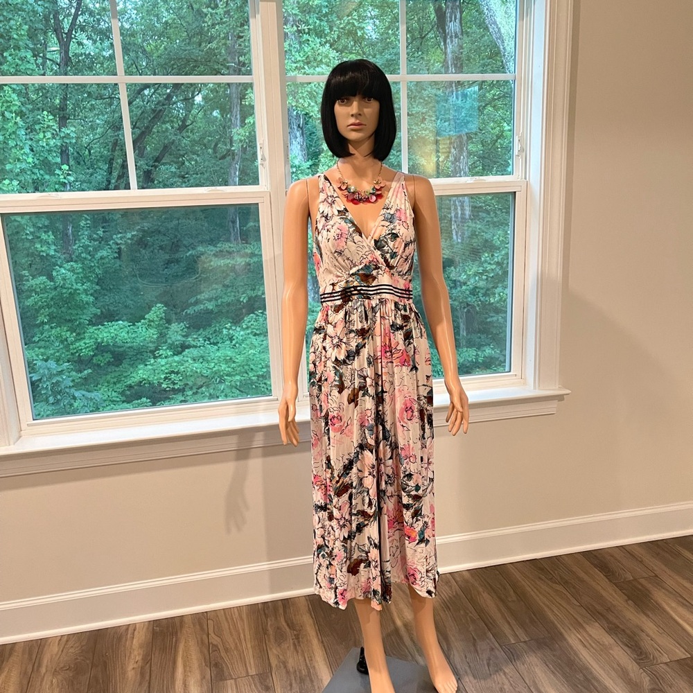 Floral V-Neck Maxi Dress